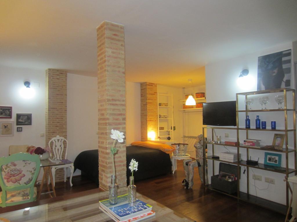 Living Valencia Studio Serranos Apartment Room photo